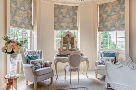 Bedroom 2 dressing area