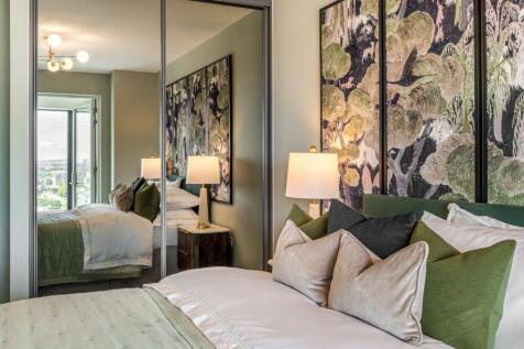 Kew Bridge Rise, 2 bedroom show home, bedroom