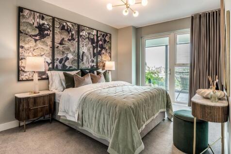 Kew Bridge Rise, 2 bedroom show home, principal