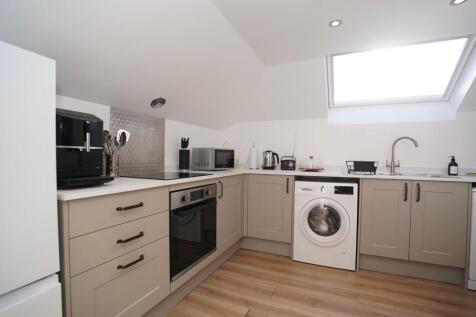 Squirrels Leap Kitchen