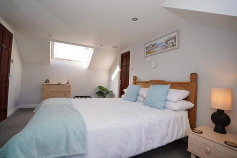 Squirrels Leap Bedroom One