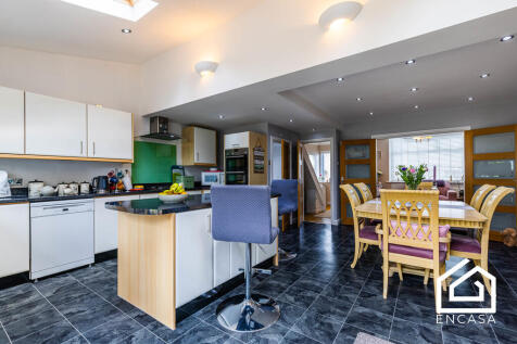 Summerfield Road-...