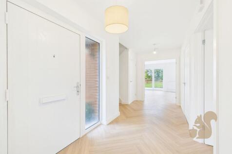 Plot 5 - Oakfields - Hallway .jpg
