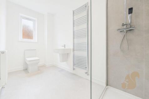 Plot 4 - Oak Fields - En Suite .jpg