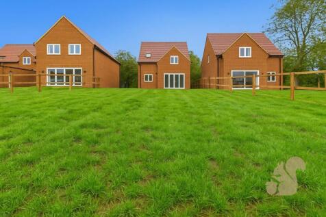 Plot 2 - Oakfields - Rear Garden .jpg
