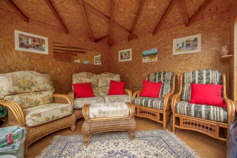 SUMMER HOUSE