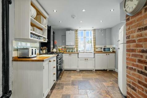 ANNEXE KITCHEN