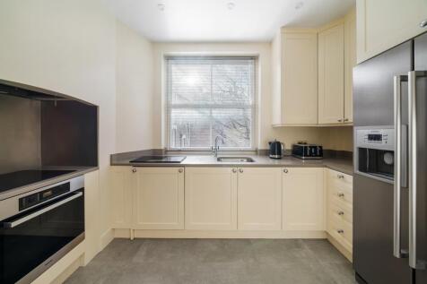 Flat 7, Albany Mansions SW11 4PG-Low Res-11.jpg