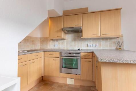 OPEN PLAN LIVING AREA