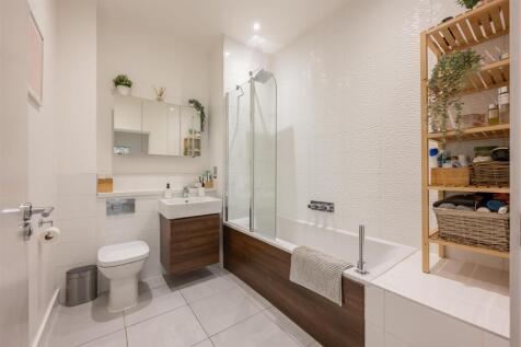 Richard Tress Way, E3