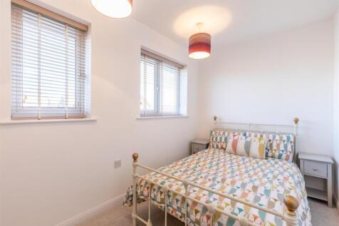 Brean Down Ave, Henleaze Bed 1.jpg