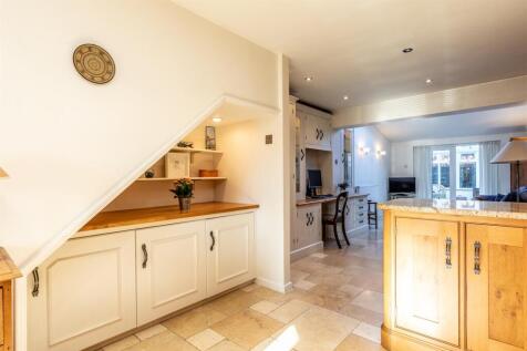 Brean Down Ave, Henleaze Kitchen 6.jpg