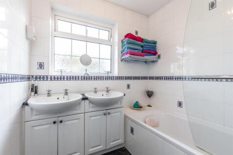 Passage Road, Brentry Bathroom.jpg