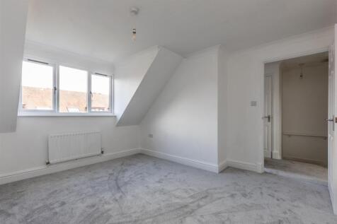 Courville Close, Alveston Bed 2b.jpg