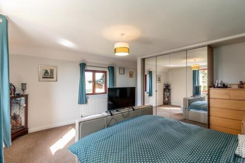 The Lodge, Westbury on Trym Bed 1c.jpg