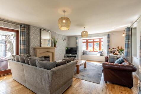 The Lodge, Westbury on Trym Living Room 3.jpg