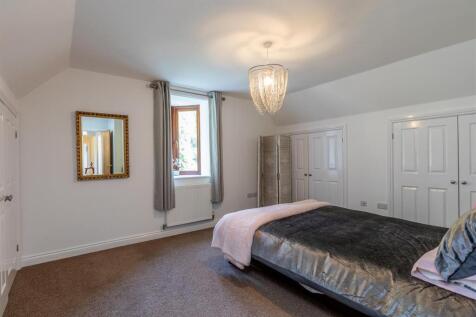 The Lodge, Westbury on Trym Bed 2.jpg