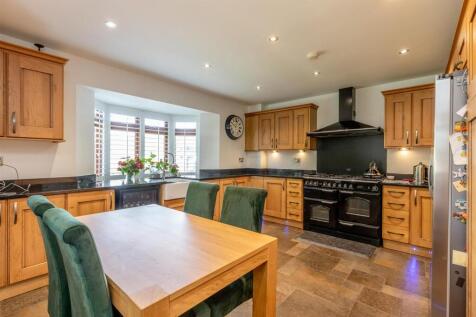 The Lodge, Westbury on TrymKitchen 6.jpg