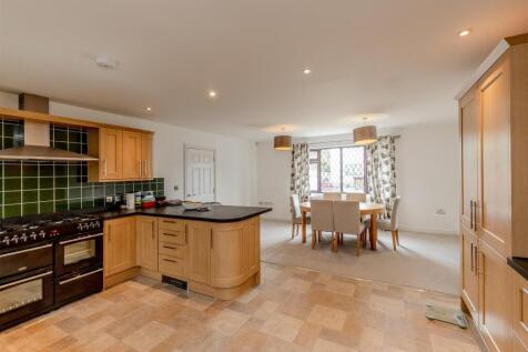 Tudor Lodge, Henbury Kitchen 3.jpg