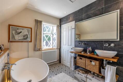 The Lodge, 1 Knole Park Bathroom 2.jpg