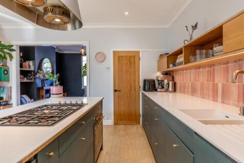 Dial Lane, Downend Kitchen 5.jpg