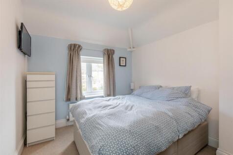 Westbury Lane Bed 3.jpg