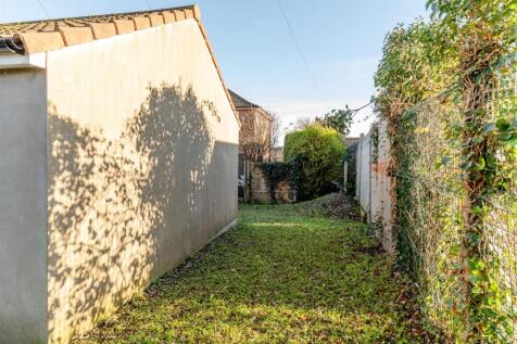 Garage Sea Mills 3.jpg