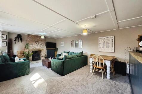 fddfe4a3-C-453A-95F9-53DD49038B3D-3780-000002E0B72