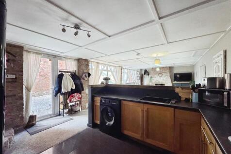 07b44f51-4-4127-8D0D-221AD98AAC35-3780-000002E10D3