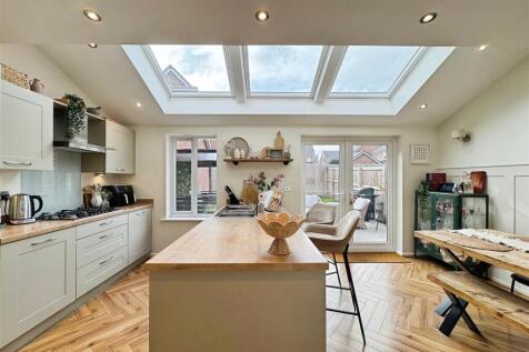 98636cb6--4FDE-892E-A3A53FE6E952-29149-000012E478F