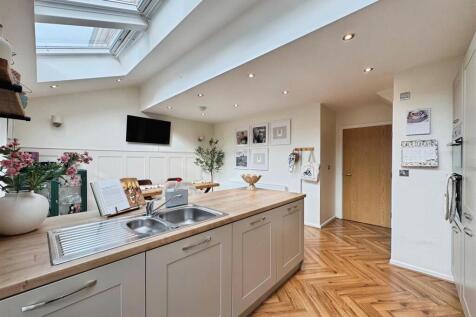 751a4bb4--4F6D-9904-4E1E07D33BFB-29149-000012E4794