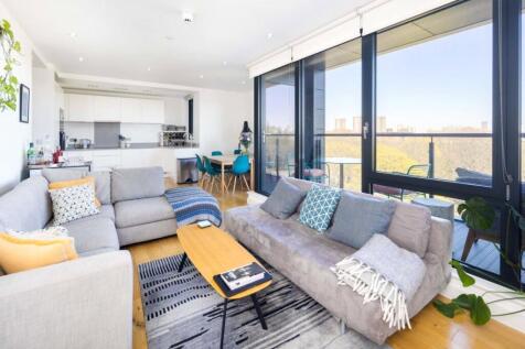 Living Room/Kitchen