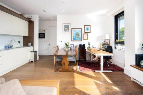 Living Room/Kitchen