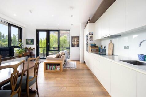 Living Room/Kitchen