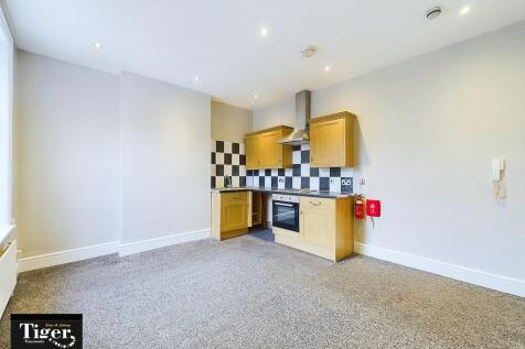 CAM02176G0-PR0443...