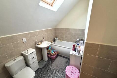 BATHROOM.jpeg
