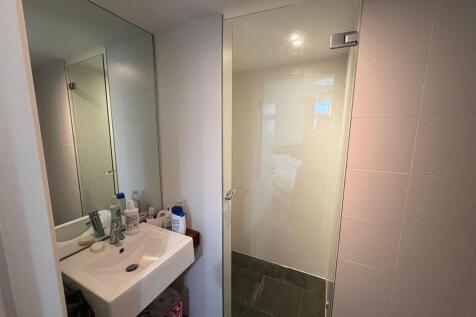 WhatsApp Image 2025-11-06 at 13.58.36_05867bf0.jpg