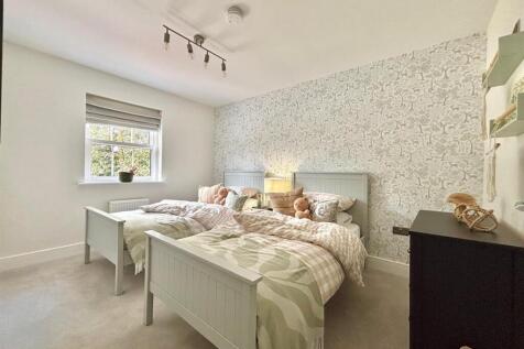 WhatsApp Image 2025-09-15 at 17.00.33_7deae9a3.jpg