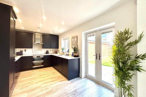 WhatsApp Image 2025-09-09 at 16.00.35_3484d18c.jpg