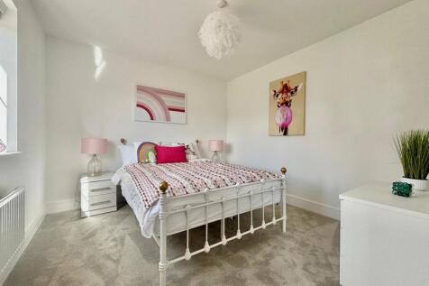 WhatsApp Image 2025-09-09 at 16.00.35_e826e1d4.jpg