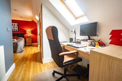 Study Area / Dressing Room