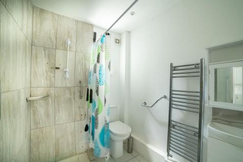 Shower/Utility Room