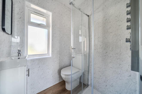 1349195-4-68bd6d4...