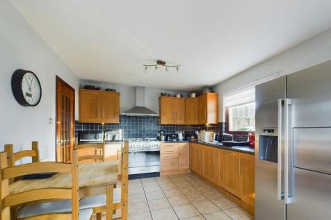 Kitchen/dining/family room