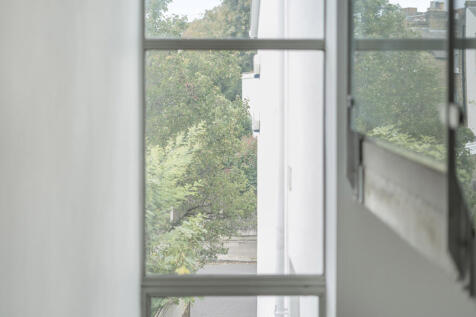 1359008-24-68dd07...