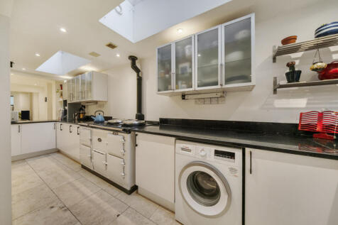 1371823-4-68f9f1f...