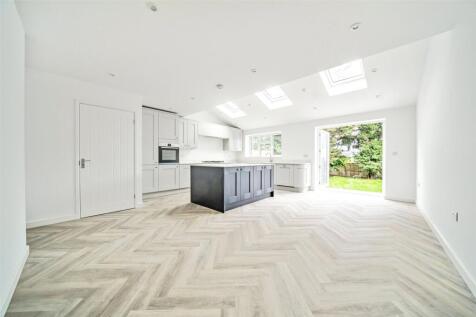 Reception/Kitchen