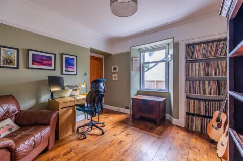 Caledonian Avenue-15.jpg