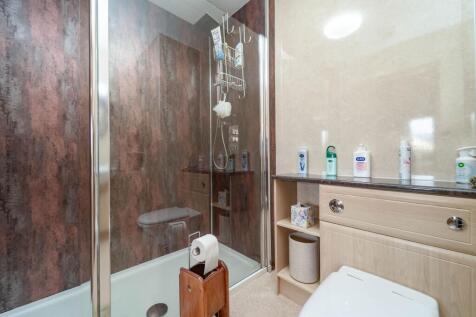 Ground Floor En-Suite