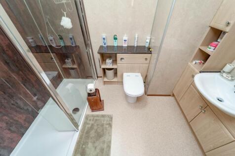 Ground Floor En-Suite